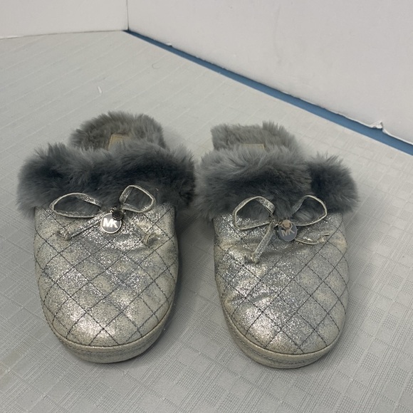 Michael Kors Carter Slipper in silver - Picture 2 of 8